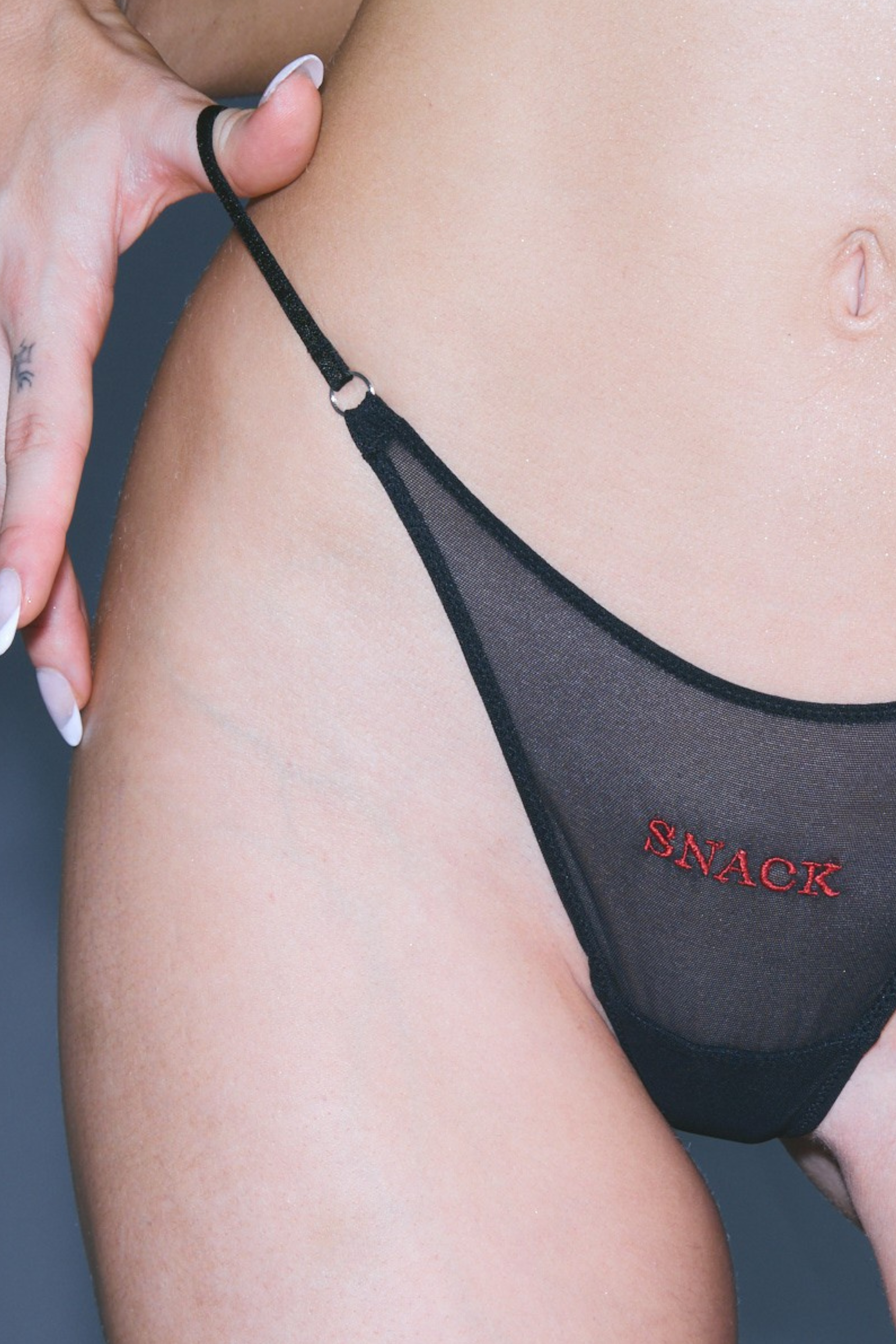 Little Mesh G-String "SNACK"